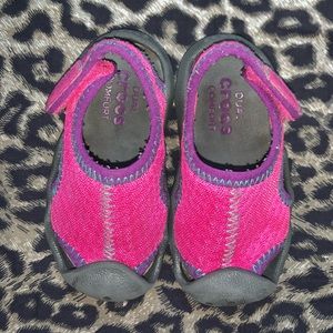 Crocs kids swiftwater sandal size 6c